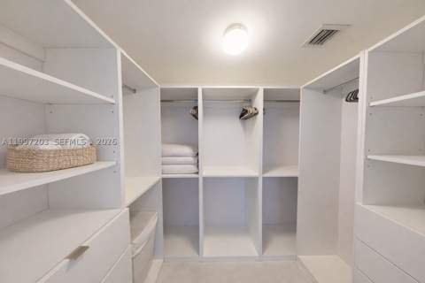 650 NE 32nd St 2005, Miami FL - photo 10 of 28