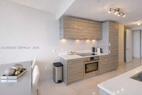 650 NE 32nd St 2005, Miami FL - photo 12 of 28