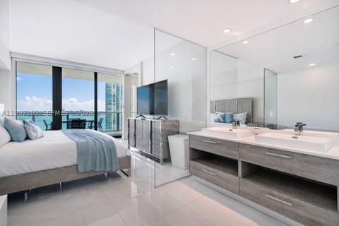 650 NE 32nd St 2005, Miami FL - photo 8 of 28