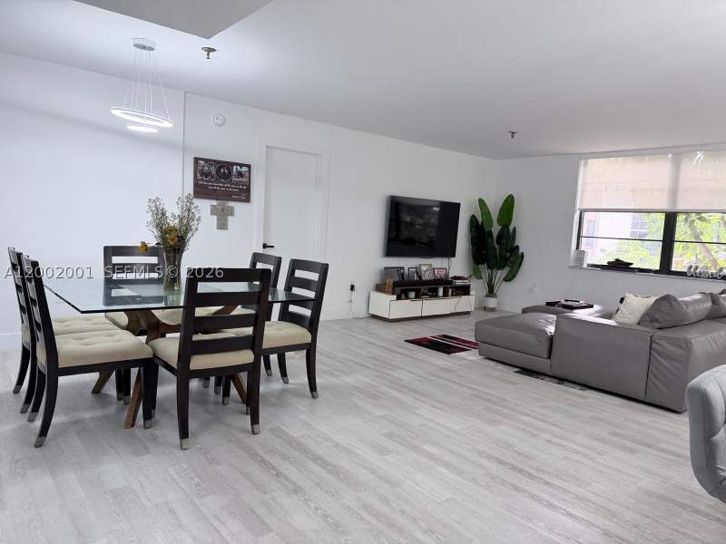 2 bedroom Condominium at 671 NE 195th St 208E, Cedar Gleen, Miami — photo 4