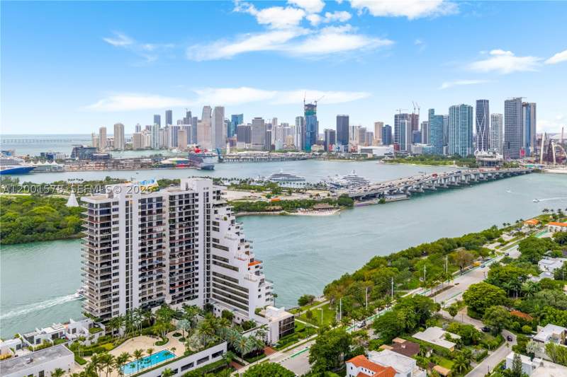 2 bedroom Condominium at 1000 Venetian Way 408, One Thousand Venetian Way, Miami — photo 4