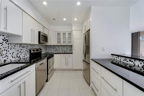 1000 Venetian Way 408, Miami FL - photo 8 of 33