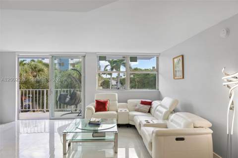 16546 NE 26th Ave 3J, North Miami Beach FL - photo 10 of 29