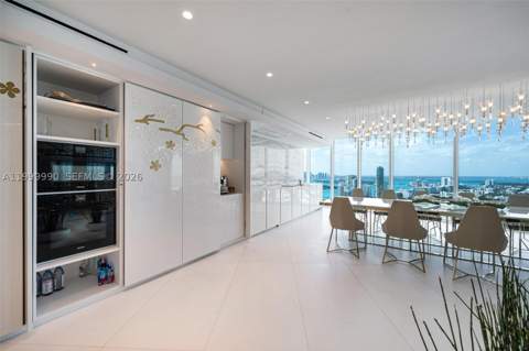 300 S Pointe Dr Ph-5, Miami Beach FL - photo 13 of 87