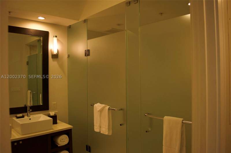 1 bedroom Condominium at 5300 NW 87th Ave 809, The Blue, Doral — photo 5
