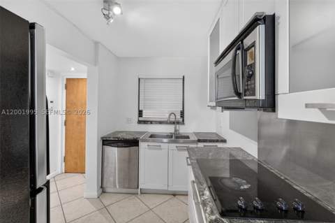 1250 Lincoln Rd 404, Miami Beach FL - photo 8 of 37