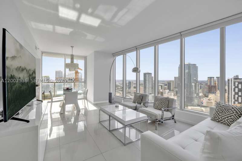 2 bedroom Condominium at 485 Brickell Ave 4104, Icon Brickell Condo No 3, Miami — photo 1