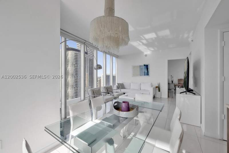 2 bedroom Condominium at 485 Brickell Ave 4104, Icon Brickell Condo No 3, Miami — photo 3