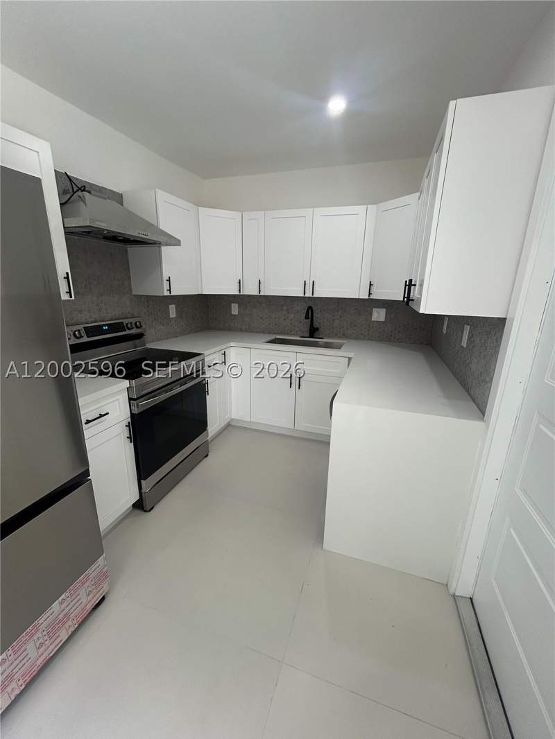 3 bedroom SingleFamilyResidence at 1242 NE 145th St, Arch Creek Ests, Miami — photo 5