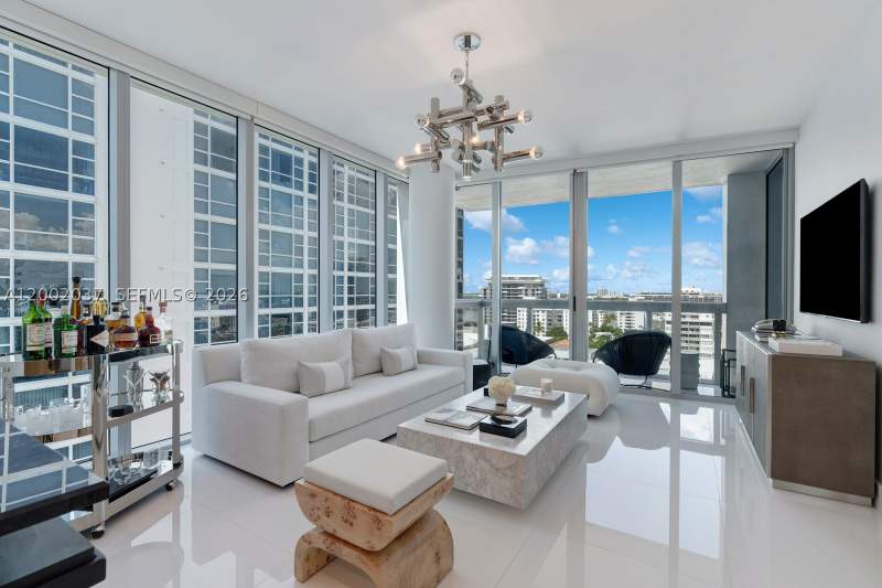 1 bedroom Condominium at 6899 Collins Ave 1109, North Carillon Beach Cond, Miami Beach — photo 3