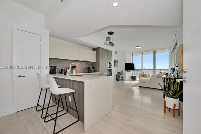 2 bedroom Condominium at 2900 NE 7th Ave 1505, Biscayne Beach Condo, Miami — photo 4
