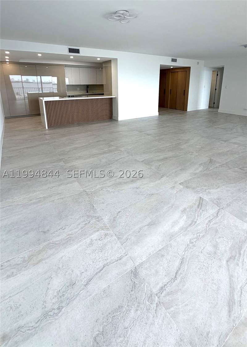 2 bedroom Condominium at 1800 NE 114th St 605, Cricket Club Condo, North Miami — photo 4
