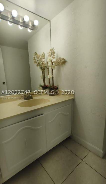 2935 NE 163rd St 4Q, North Miami Beach FL - photo 7 of 14