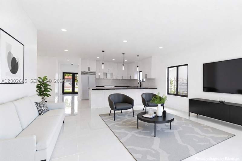 4 bedroom SingleFamilyResidence at 5550 SW 4th St, El Camino Park, Miami — photo 4