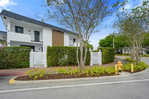 7996 Crespi Blvd, Miami Beach FL - photo 23 of 24