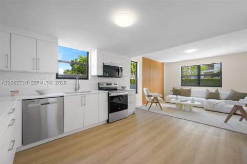7996 Crespi Blvd, Miami Beach FL - photo 6 of 24