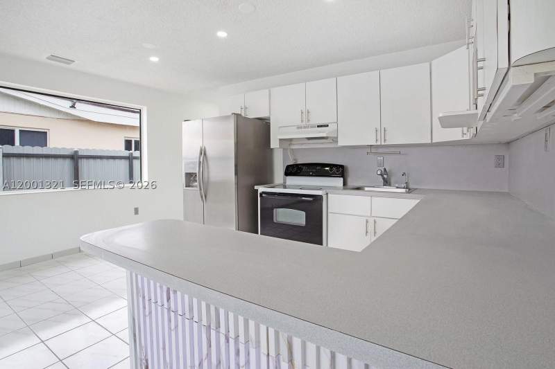 6 bedroom SingleFamilyResidence at 11511 SW 180th St, S Miami Heights Addn C, Miami — photo 5