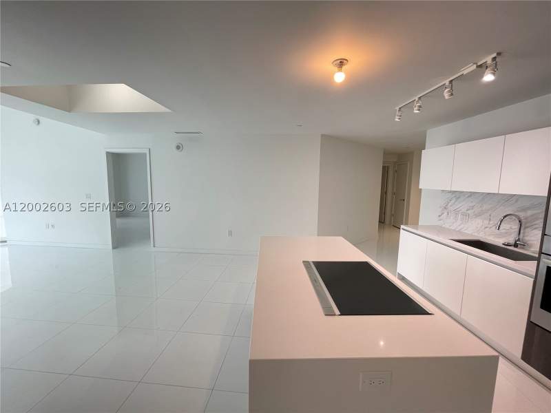 2 bedroom Condominium at 851 NE 1st Ave 3103, Paramount Miami, Miami — photo 3