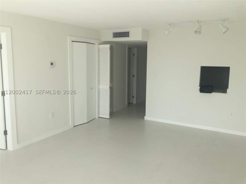 1 bedroom Condominium at 6900 Bay Dr 5A, Stanton House Condo, Miami Beach — photo 5