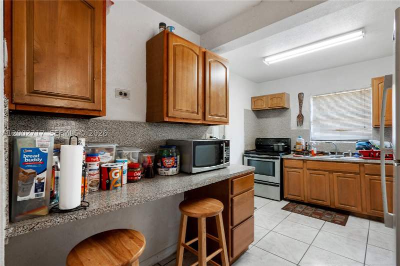 3 bedroom SingleFamilyResidence at 11960 SW 176th St, So Miami Heights Manor, Miami — photo 4