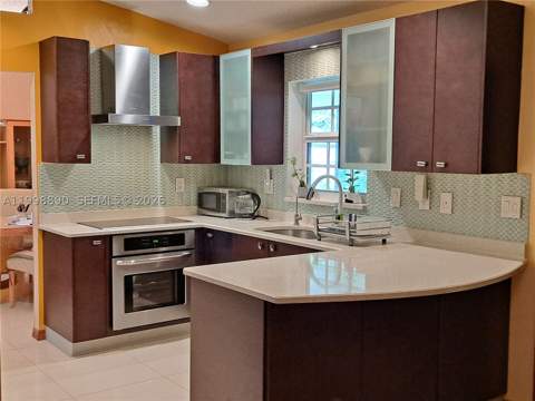 14527 SW 106th Ter, Miami FL - photo 7 of 33