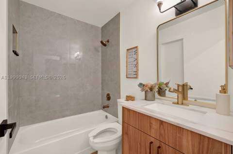 10441 Mahogany Key Cir 202, Miami FL - photo 23 of 42