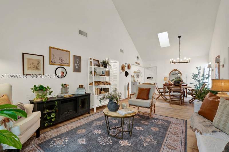 2 bedroom Condominium at 10441 Mahogany Key Cir 202, Mahogany Key Condo #3, Miami — photo 4