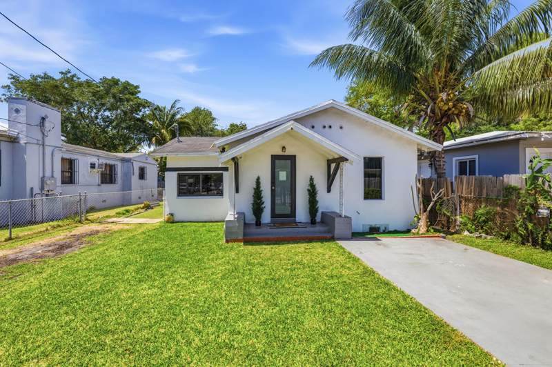 6 bedroom SingleFamilyResidence at 7700 NE 1st Court, Rose Lawn Pk A Sub, Miami — photo 3