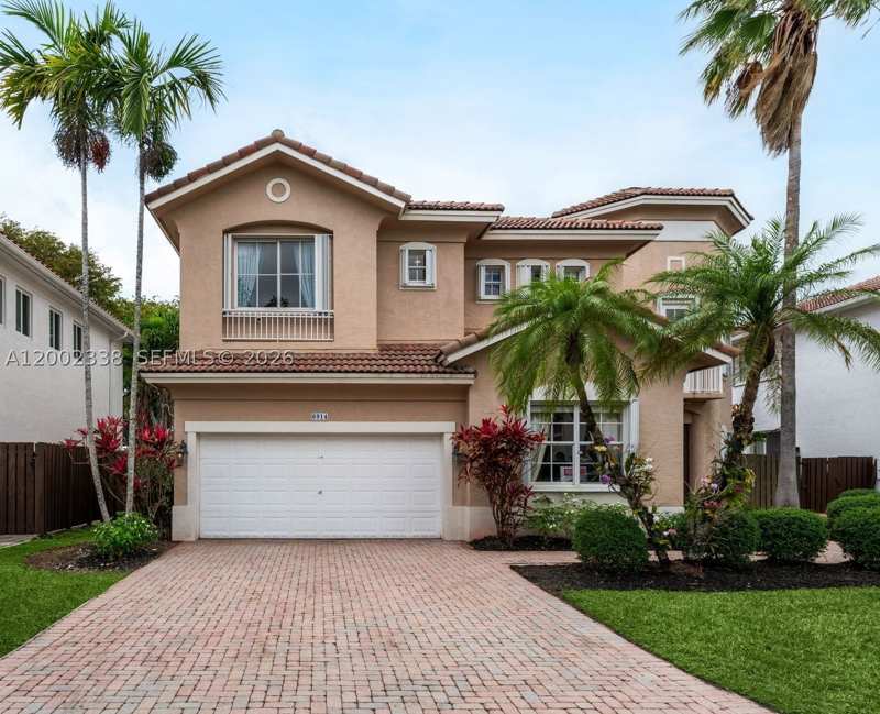 6 bedroom SingleFamilyResidence at 6914 NW 113th Pl, Doral Isles Mediterranea, Doral — photo 1