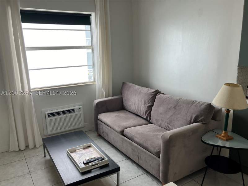 1 bedroom Condominium at 335 Ocean Dr 306, Ocean Walk On South Beach, Miami Beach — photo 4