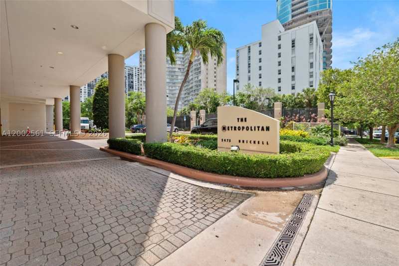 1 bedroom Condominium at 2475 Brickell Ave 1805, The Metropolitan Condo, Miami — photo 1