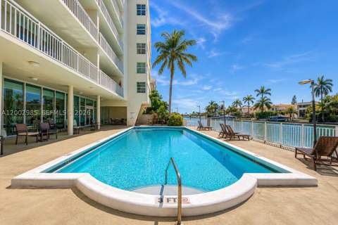 9500 W Bay Harbor Dr 2G, Bay Harbor Islands FL - photo 13 of 13
