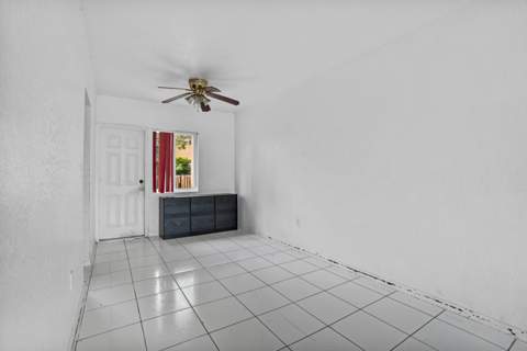 306 NW 84th Terrace 306, Miami FL - photo 19 of 43