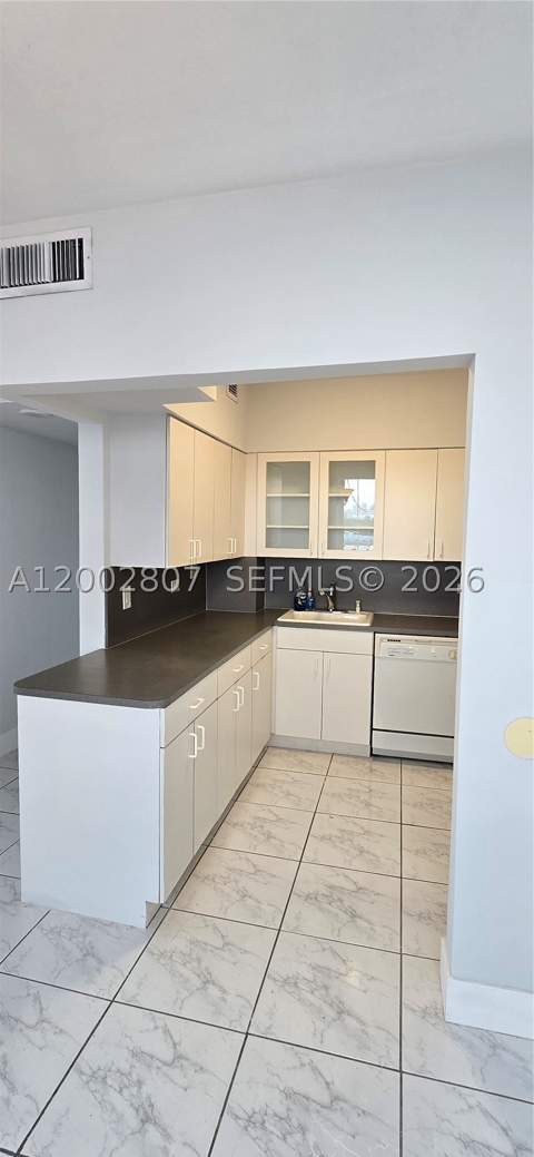 7441 Wayne Ave 11A, Miami Beach FL - photo 17 of 42