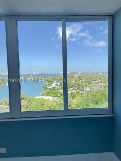 7441 Wayne Ave 11A, Miami Beach FL - photo 8 of 42