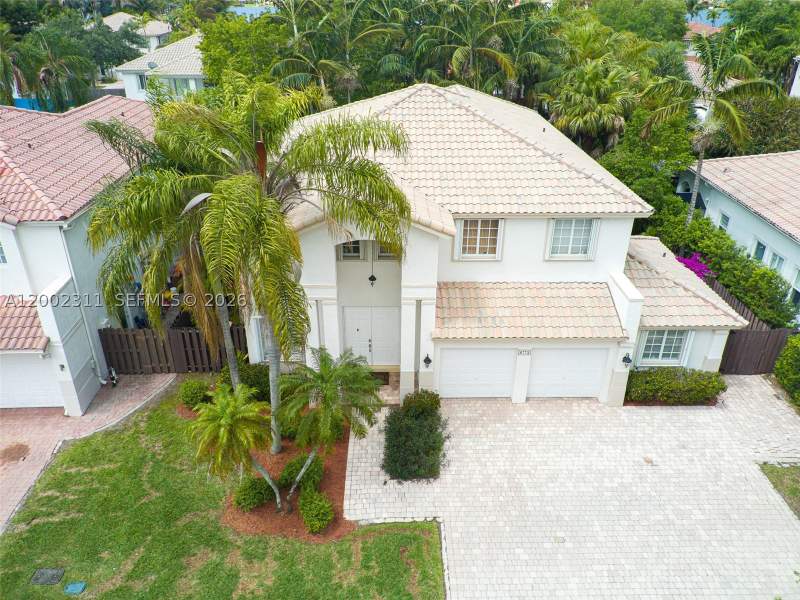 5 bedroom SingleFamilyResidence at 6772 NW 111th Ave, Doral Isles Pacifica, Doral — photo 3