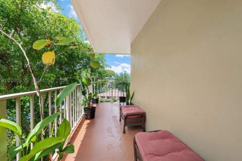 13100 SW 92nd Ave A-Ph11, Miami FL - photo 13 of 34