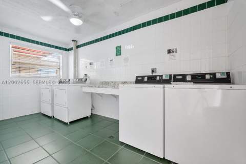 13100 SW 92nd Ave A-Ph11, Miami FL - photo 15 of 34