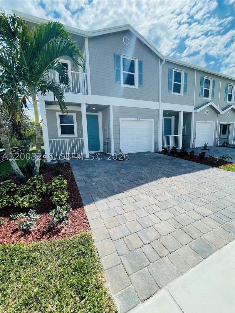 3 bedroom Townhouse at 916 SE 19th St 916, Hamilton Place, Homestead — photo 1