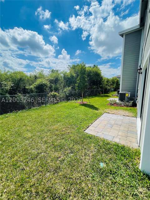 916 SE 19th St 916, Homestead FL - photo 15 of 15