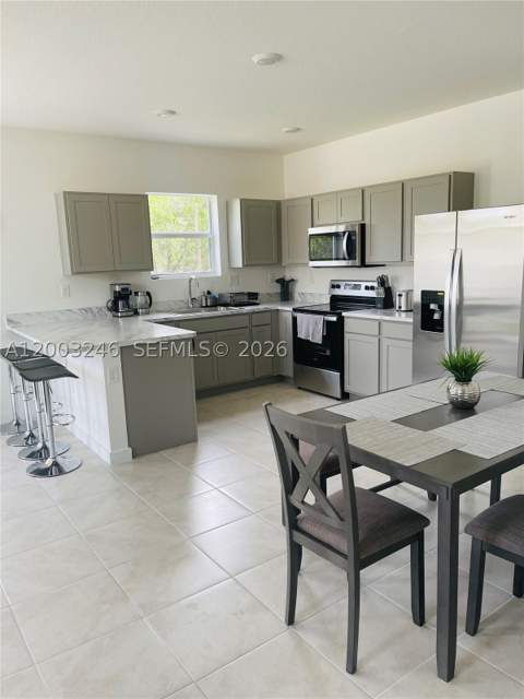 916 SE 19th St 916, Homestead FL - photo 7 of 15
