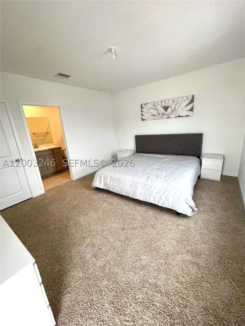 916 SE 19th St 916, Homestead FL - photo 9 of 15