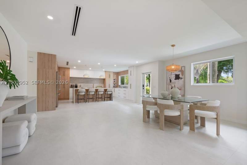 4 bedroom SingleFamilyResidence at 8405 SW 144th St, Sun Coral Hgts, Palmetto Bay — photo 3