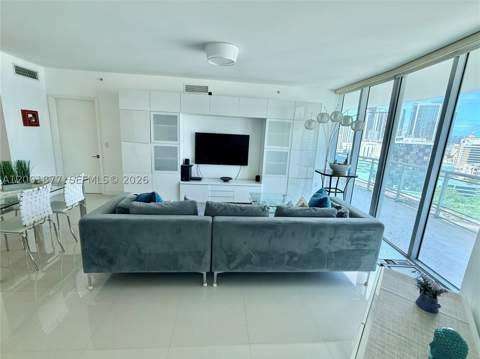 350 S Miami Ave 1601, Miami FL - photo 15 of 37