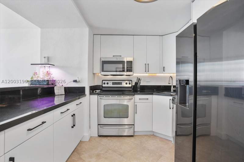 3 bedroom Condominium at 7501 E Treasure Dr 4EF, Treasures On The Bay II C, North Bay Village — photo 5