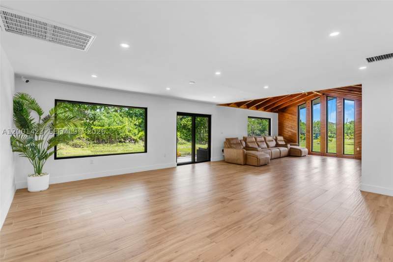 4 bedroom SingleFamilyResidence at 24200 SW 120th Ave, Princeton, Homestead — photo 5