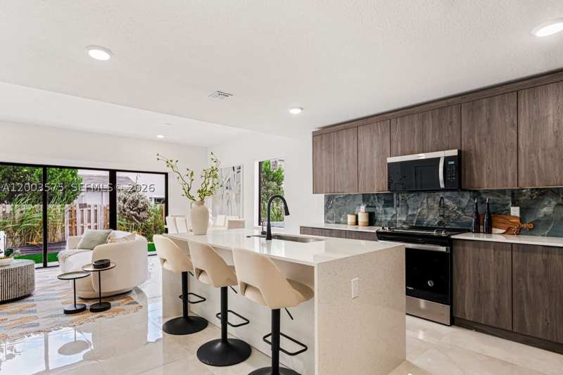 4 bedroom Townhouse at 1311 NW 4 Terr, On Centro, Florida City — photo 1