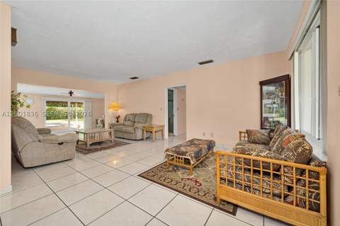 8355 SW 131st St, Pinecrest FL - photo 12 of 44