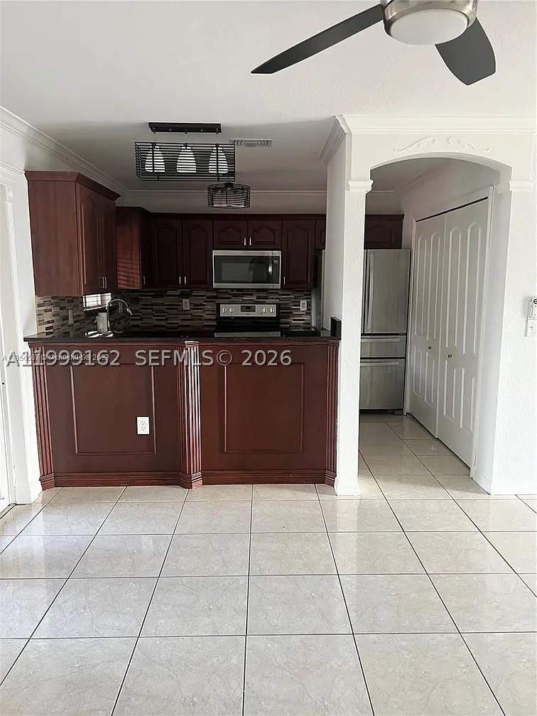 4 bedroom SingleFamilyResidence at 3783 NW 201st Ter, Jordans Landing, Miami Gardens — photo 4