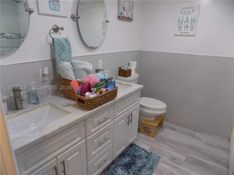 20831 San Simeon Way 103, Miami FL - photo 9 of 36